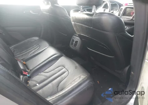 2016 Chrysler 200 S z USA, uszkodzony, nr VIN 1C3CCCBB1GN161818